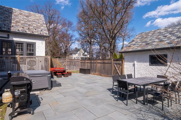 Exterior, Hot Tub