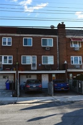 Attached, Exterior, Facade, Brick Facade, Rowhouse