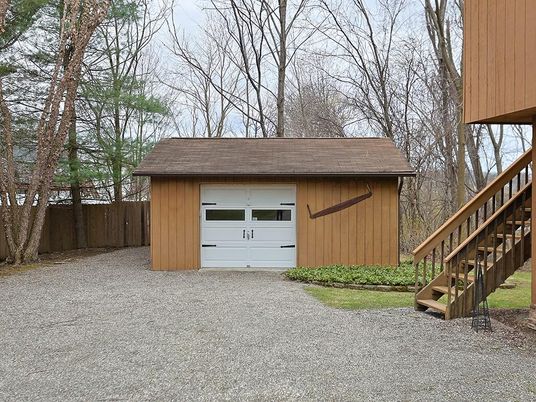 Detached Garage, Exterior