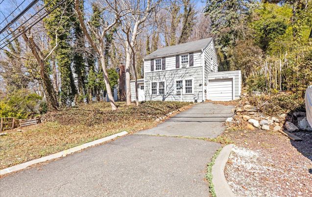 Attached, Backyard, Exterior, Facade, Georgian