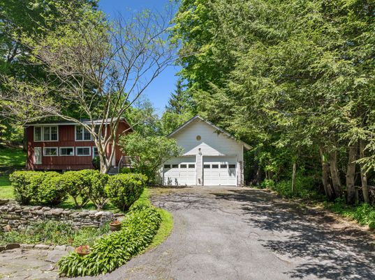 Detached Garage, Exterior
