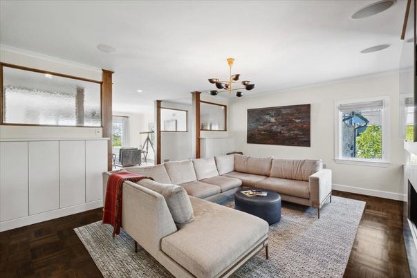 Interior, Living room, Pendant Lights, Recessed Lighting, Wood Texture Flooring