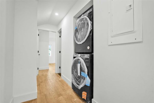 Interior, Recessed Lighting, Utility Closets, Washer, Wood Texture Flooring