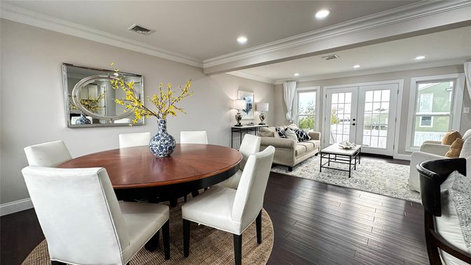 Dining room, Interior, Living room, Recessed Lighting, Wood Texture Flooring