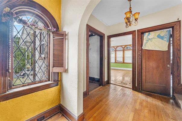 Chandelier, Interior, Wood Texture Flooring