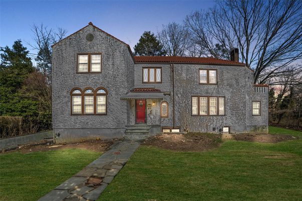 Exterior, Facade, Spanish Mediterranean