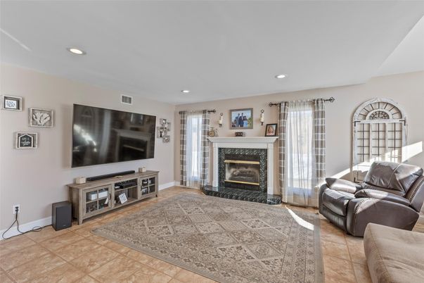 Fireplace, Interior, Living room, Recessed Lighting