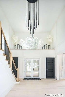 Interior, Pendant Lights, Wood Texture Flooring