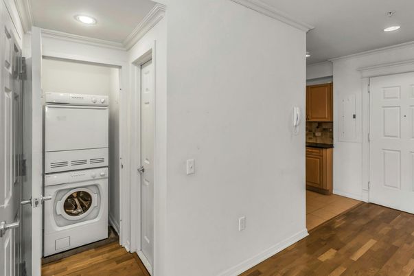 Interior, Recessed Lighting, Utility Closets, Washer, Wood Texture Flooring
