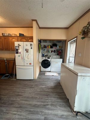 Interior, Kitchen, Utility Closets, Washer, Wood Texture Flooring