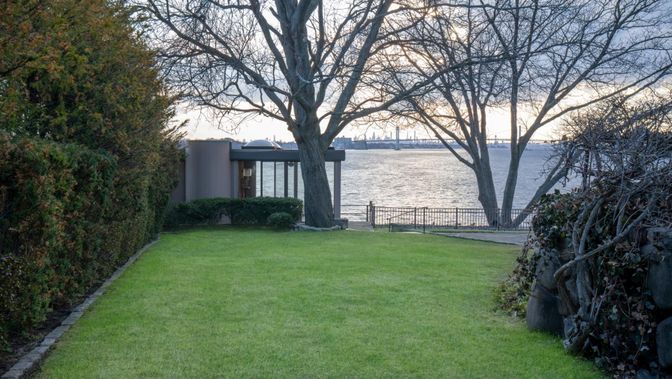 Backyard, Exterior, Lake