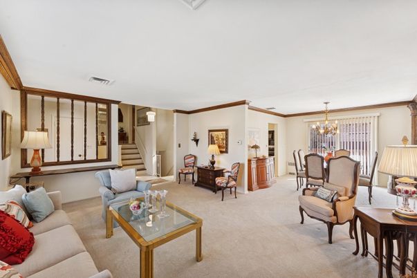 Chandelier, Dining room, Interior, Living room