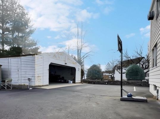 Detached Garage, Exterior