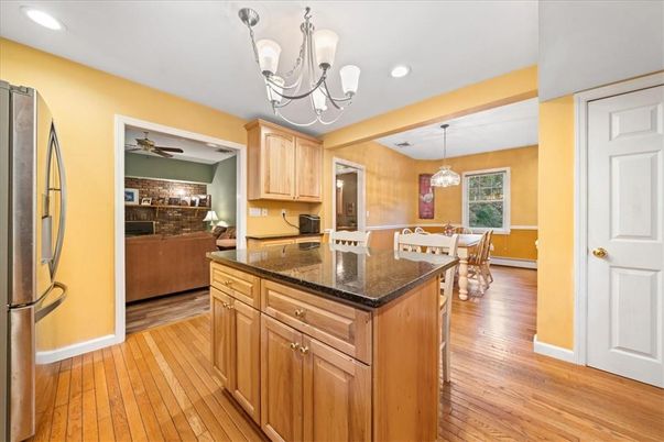 Chandelier, Dining room, Interior, Kitchen, Pendant Lights, Recessed Lighting, Wood Texture Flooring