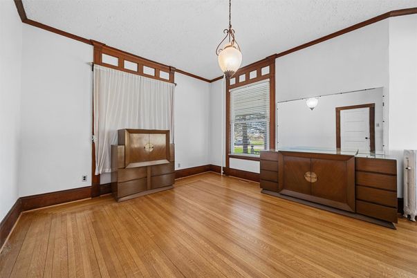 Interior, Pendant Lights, Wood Texture Flooring