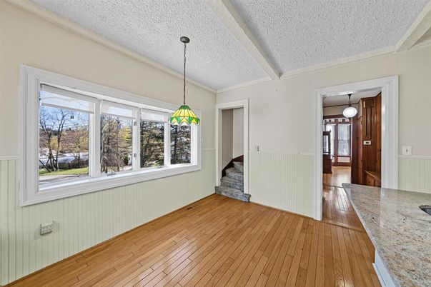 Empty room, Interior, Pendant Lights, Wood Texture Flooring