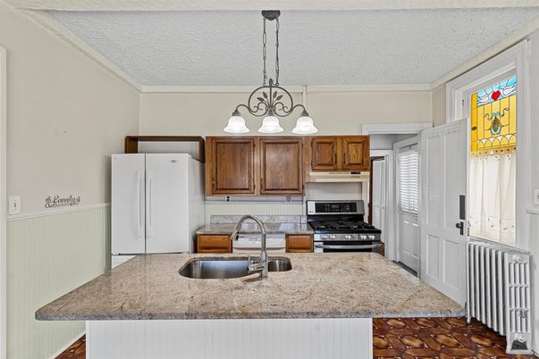 Chandelier, Interior, Kitchen, Pendant Lights, Stainless Steel Appliances