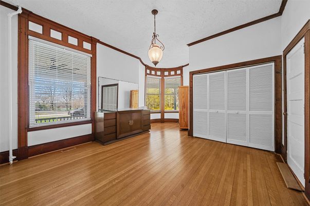 Interior, Pendant Lights, Wood Texture Flooring