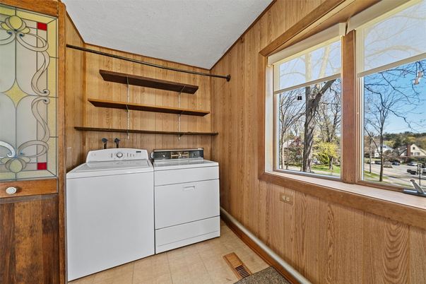 Interior, Washer, Wooden Walls
