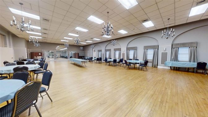 Chandelier, Dining room, Interior, Pendant Lights, Recessed Lighting, Wood Texture Flooring
