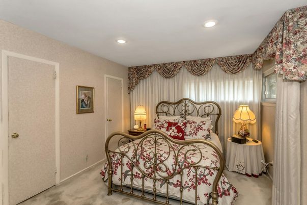 Bedroom, Interior, Recessed Lighting