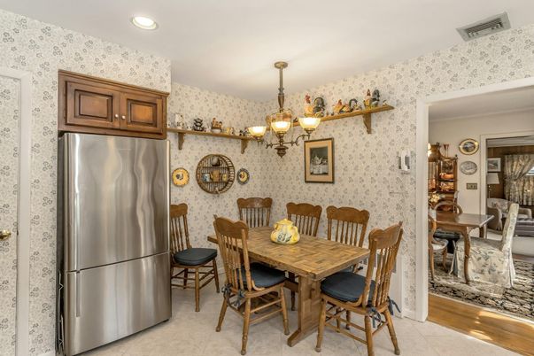 Chandelier, Dining room, Interior, Kitchen, Recessed Lighting, Stainless Steel Appliances, Wood Texture Flooring