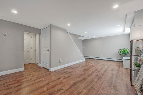 Empty room, Interior, Recessed Lighting, Wood Texture Flooring
