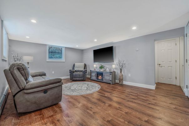 Interior, Living room, Recessed Lighting, Wood Texture Flooring