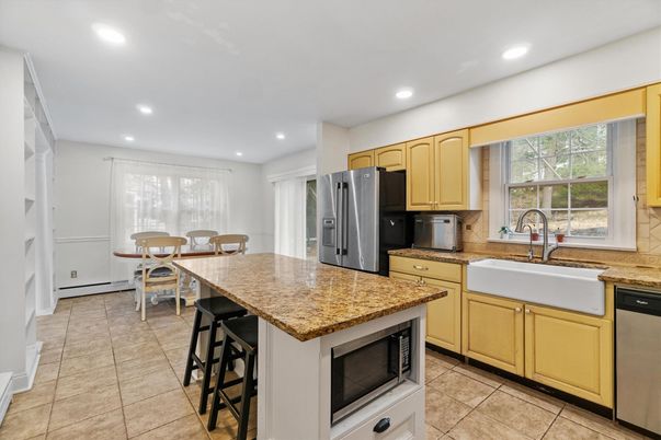 Dining room, Interior, Kitchen, Recessed Lighting, Stainless Steel Appliances