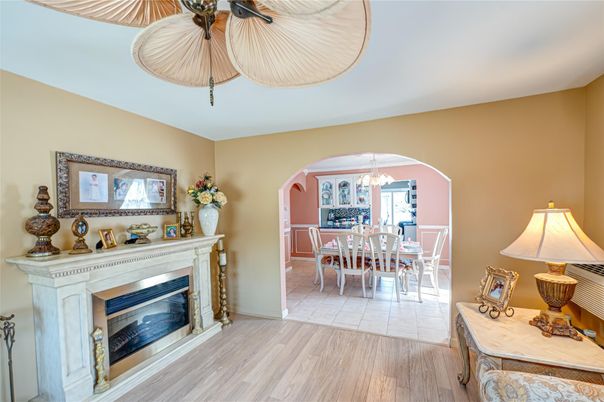 Chandelier, Dining room, Fireplace, Interior, Wood Texture Flooring