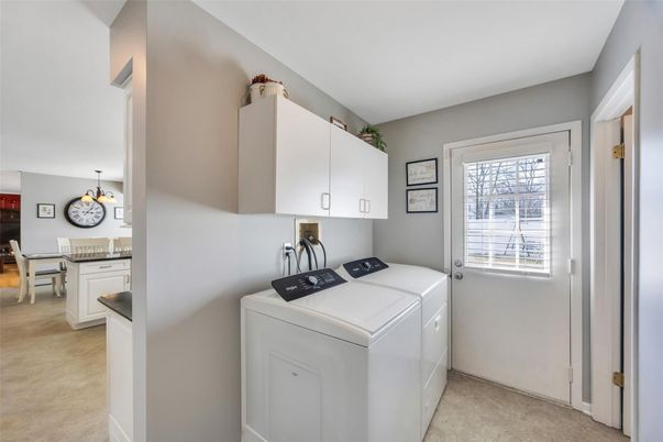 Dining room, Interior, Pendant Lights, Washer
