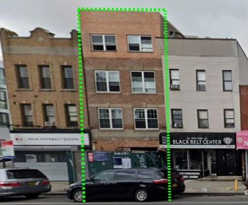 Exterior, Facade, Brick Facade, Rowhouse