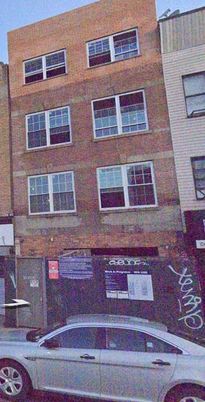 Exterior, Facade, Brick Facade, Rowhouse