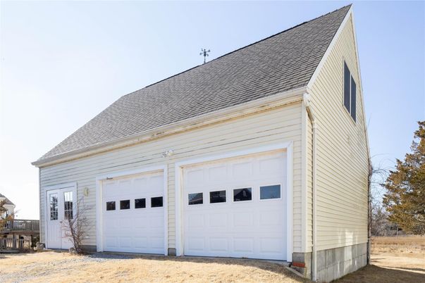 Detached Garage, Exterior