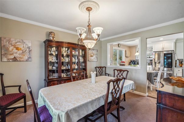 Chandelier, Dining room, Interior, Kitchen, Recessed Lighting, Stainless Steel Appliances
