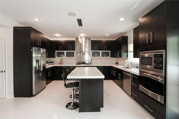 Interior, Kitchen, Pendant Lights, Recessed Lighting, Stainless Steel Appliances