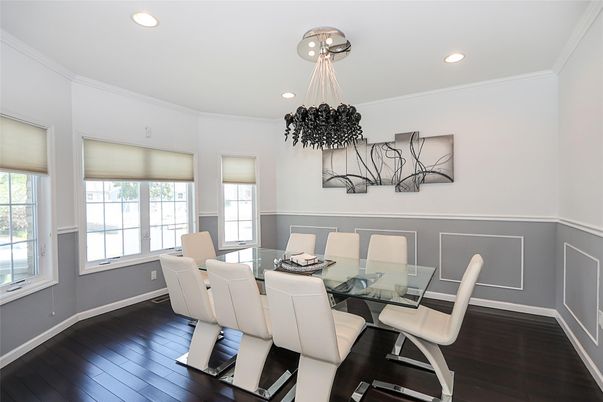 Chandelier, Dining room, Interior, Recessed Lighting, Wood Texture Flooring