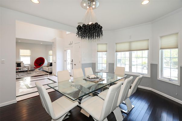 Chandelier, Dining room, Interior, Living room, Recessed Lighting, Wood Texture Flooring