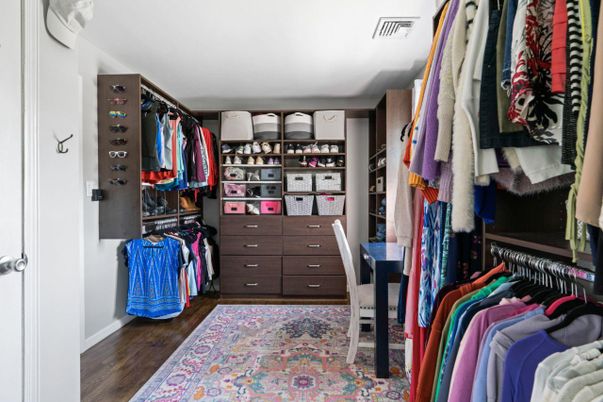 Interior, Walk-in Closets, Wood Texture Flooring