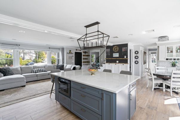Dining room, Interior, Kitchen, Living room, Pendant Lights, Recessed Lighting, Wood Texture Flooring