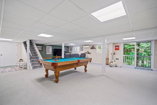 Billiard Table, Game Room, Interior, Recessed Lighting