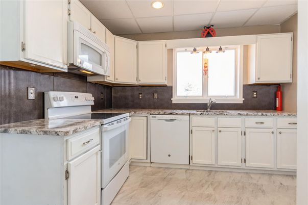 Interior, Kitchen, Marble, Pendant Lights, Recessed Lighting