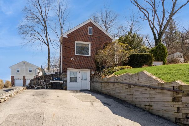 Detached Garage, Exterior