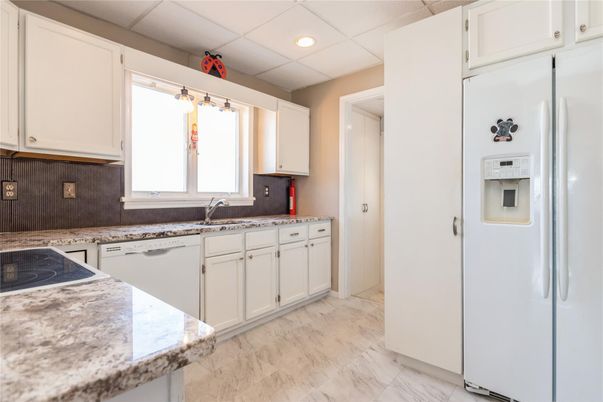 Interior, Kitchen, Recessed Lighting