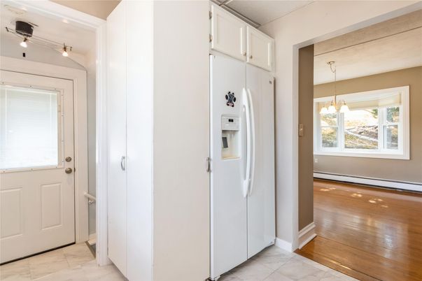 Interior, Kitchen, Pendant Lights, Wood Texture Flooring