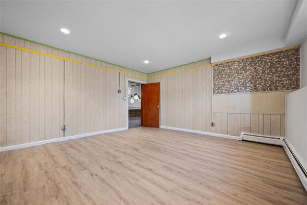 Empty room, Interior, Recessed Lighting, Wood Texture Flooring