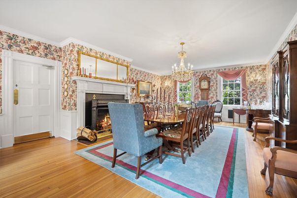 Chandelier, Dining room, Fireplace, Interior, Wood Texture Flooring
