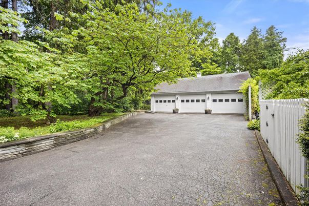 Detached Garage, Exterior