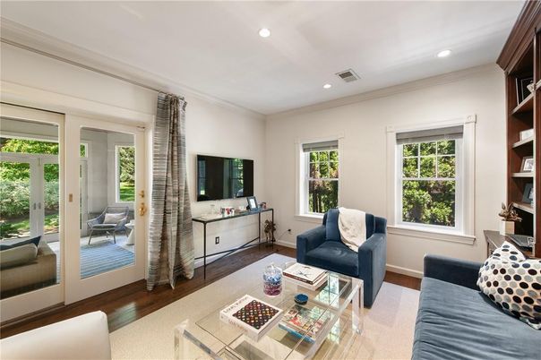 Interior, Living room, Recessed Lighting, Wood Texture Flooring