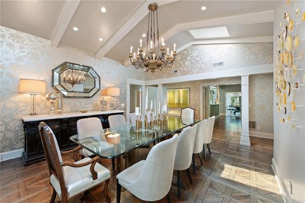Chandelier, Dining room, Interior, Recessed Lighting, Wood Texture Flooring